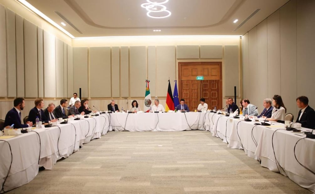 Canciller Juan Ramón de la Fuente se reúne con la delegación empresarial alemana y aborda temas económicos (19/03/2026). Foto: Especial