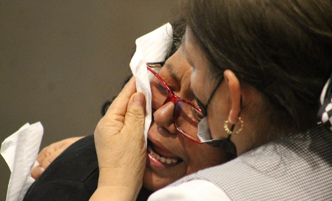 Madre buscadora irrumpió en el Congreso de Zacatecas para exigir justicia por el caso de su hijo. (Foto: Esther Consuegra)