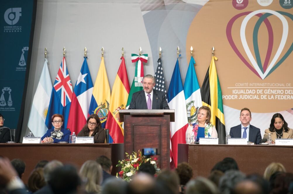 El presidente de la Suprema Corte de Justicia de la Nación, Luis María Aguilar, inauguró el Tercer Encuentro Internacional Juzgando con Perspectiva de Género, que reunió aproximadamente a 450 jueces de todo el mundo. (GERMÁN ESPINOSA. EL UNIVERSAL)
