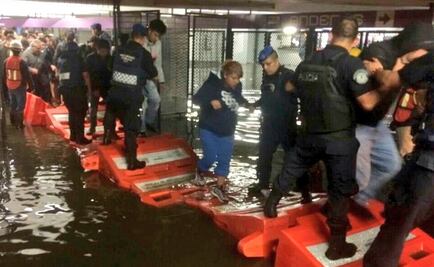 Fotos. Se las ingenian para librar efectos de la lluvia de ayer 