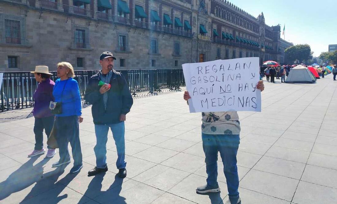 Protestan en Palacio Nacional por asesinato de Carlos Manzo. Foto: Eduardo Dina / EL UNIVERSAL.