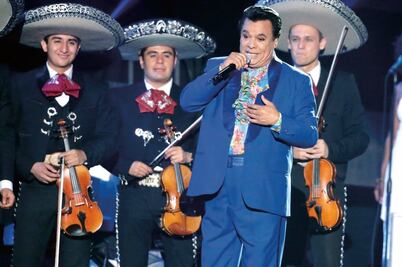 Juan Gabriel vende más que Justin Bieber 