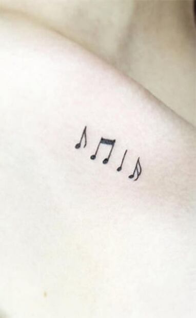 Tattoos súper discretos que puedes hacerte esta temporada 