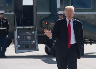 Desde avión presidencial, Trump da seguimiento a caso Kavanaugh