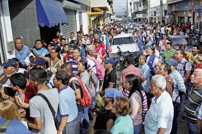 Asamblea asesta revés a Maduro