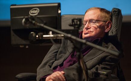 Enfermera de Hawking, acusada de atenderlo en pésimas condiciones