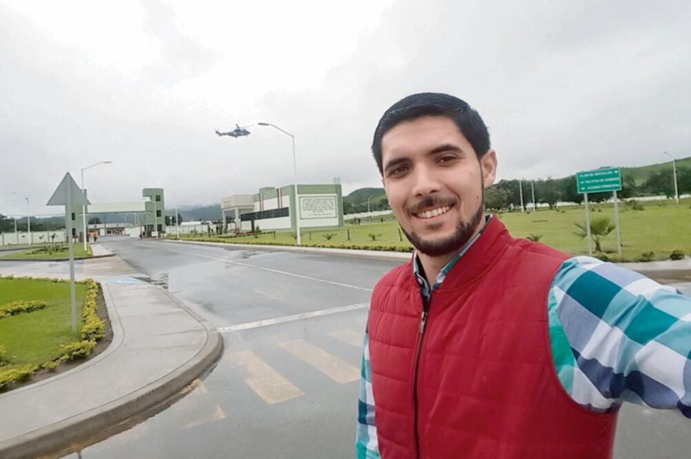 Durante el ataque contra Víctor Guadalupe Díaz Contreras, edil de Tecalitlán (en la foto), también resultó herida una funcionaria del Registro Civil (FOTO TOMADA DE SU FACEBOOK)