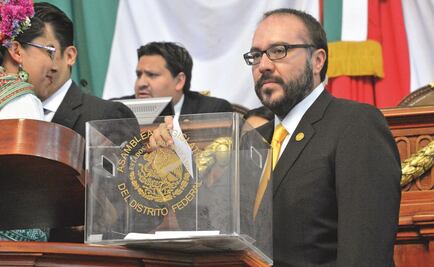 Diputados abren extraordinario y se van