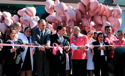 IMSS inaugura primera clínica de mama