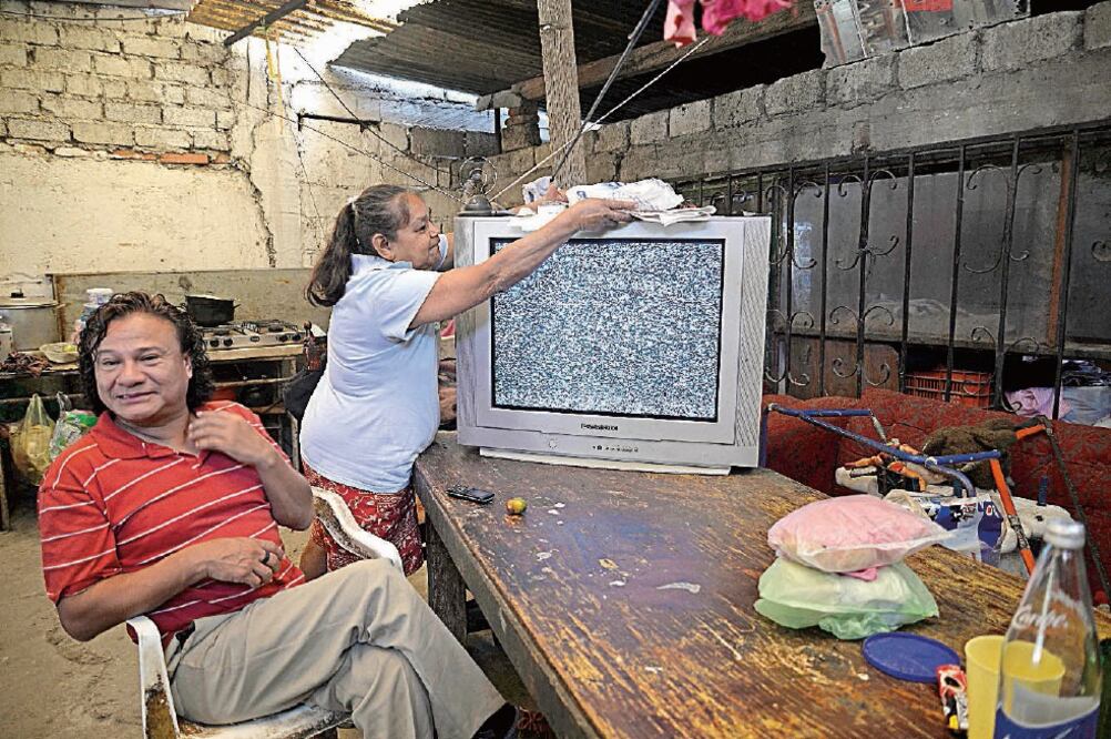 Estimado. Las personas que se quedarían sin señal al completarse la transición digital serían 7 millones de ciudadanos, refirió Grupo Televisa.