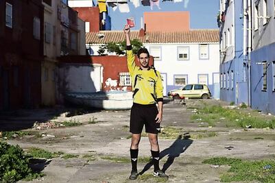 El árbitro que ‘expulsa’ a la homofobia