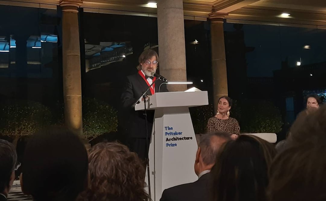 El discurso del ganador fue uno muy a su estilo, “un collage sin sentido en mi cabeza”, como lo describió el propio Radić Clarke, quien abordó múltiples ideas al mismo tiempo.
Foto: Frida Juárez/EL UNIVERSAL.