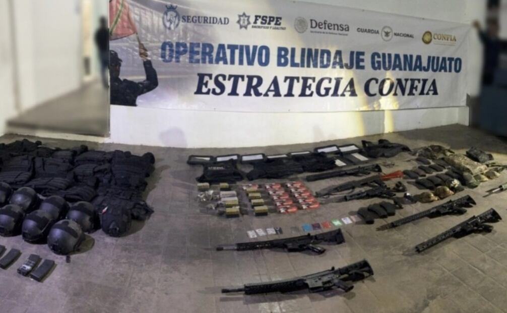 Aseguran arsenal durante detención de tres generadores de violencia en Guanajuato (23/10/2025). Foto: Especial