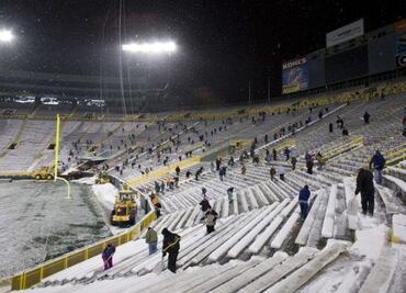 Los Packers necesitan ayuda de la comunidad para sacar la nieve del Lambeu Field
