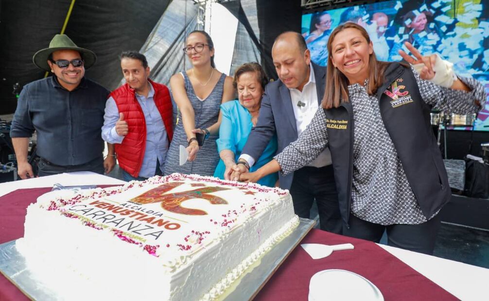 Los asistentes disfrutaron de alimentos, bebidas refrescantes y, por supuesto, de pastel.
Foto: Especial.