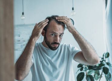 Recuperar el cabello y la confianza: cómo la alopecia impacta la autoestima