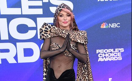 Shania Twain robó miradas en la alfombra azul de los People Choice Awards 2022
