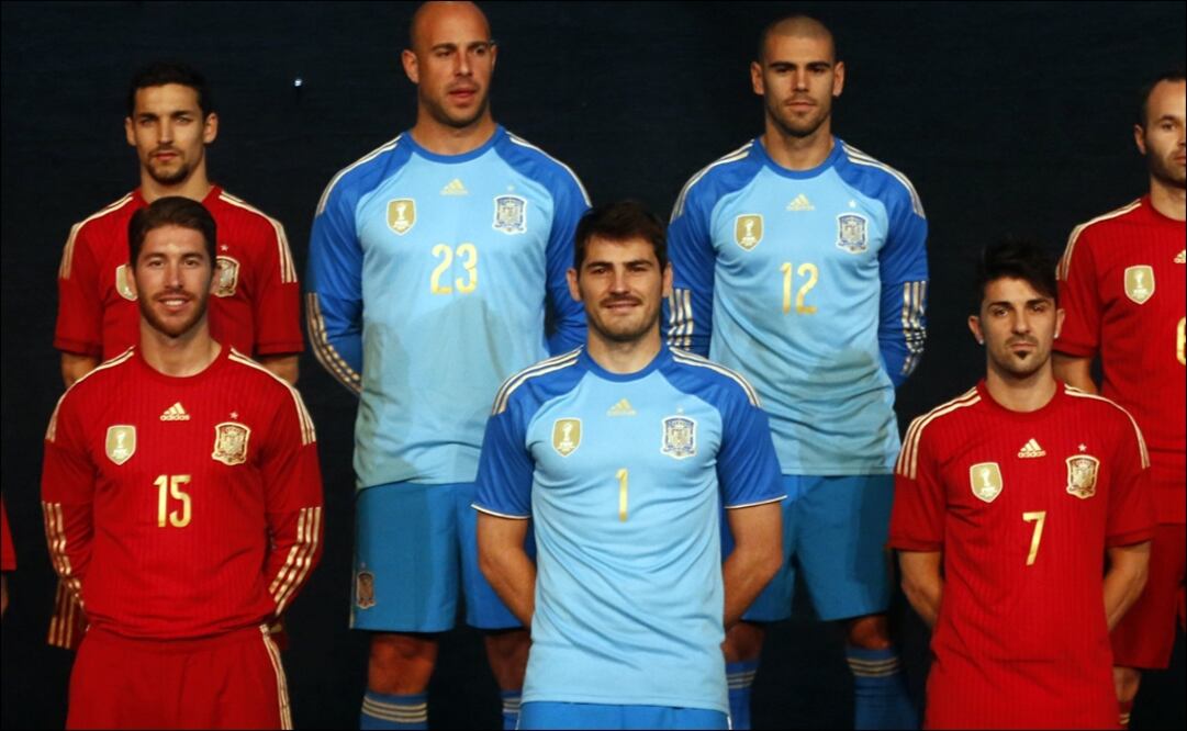 Iker Casillas y Víctor Valdés fueron compañeros en la Selección Española. Foto: Reuters