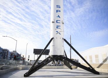 "Inspiration4", la primera misión tripulada por civiles que orbitará la Tierra