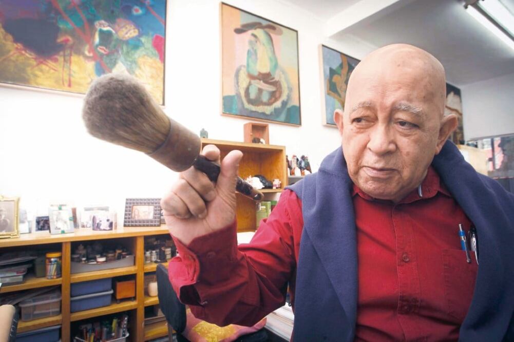 El maestro Gilberto Aceves Navarro destacó por sus incansables ganas de trabajar. Foto/ARCHIVO EL UNIVERSAL