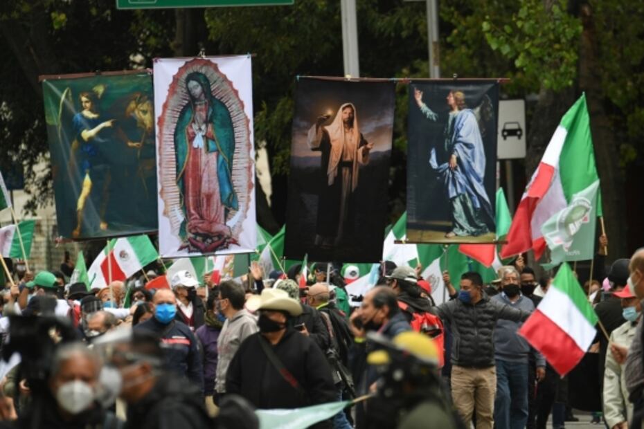 Activismo feminista, FRENAAA y el Covid-19 en las fiestas decembrinas, entre las fotos de la semana
