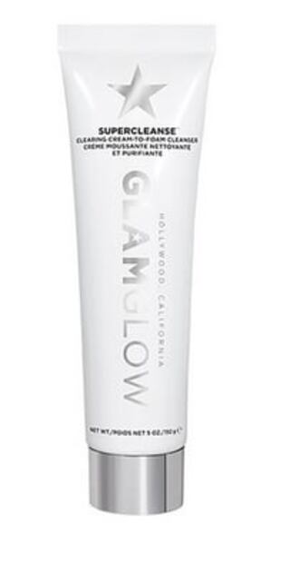 Conoce la importancia de lavarse la cara antes de dormir