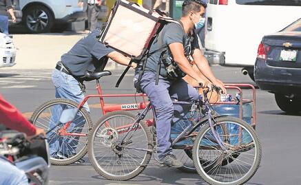 Ómicron e impuestos pegan a repartidores