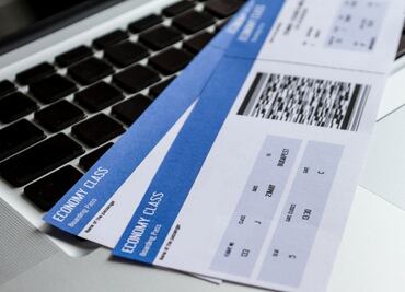 Boletos de avión tienen mayor alza de precio en 26 años