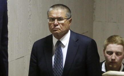 Detienen a ministro ruso mientras recibía soborno millonario