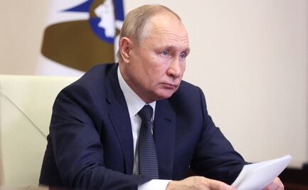 Vladimir Putin confiesa que manejó un taxi tras caer la URSS