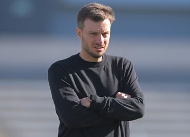 Martín Anselmi recibiría millonaria indemnización si Porto lo despide; directiva analiza la opción