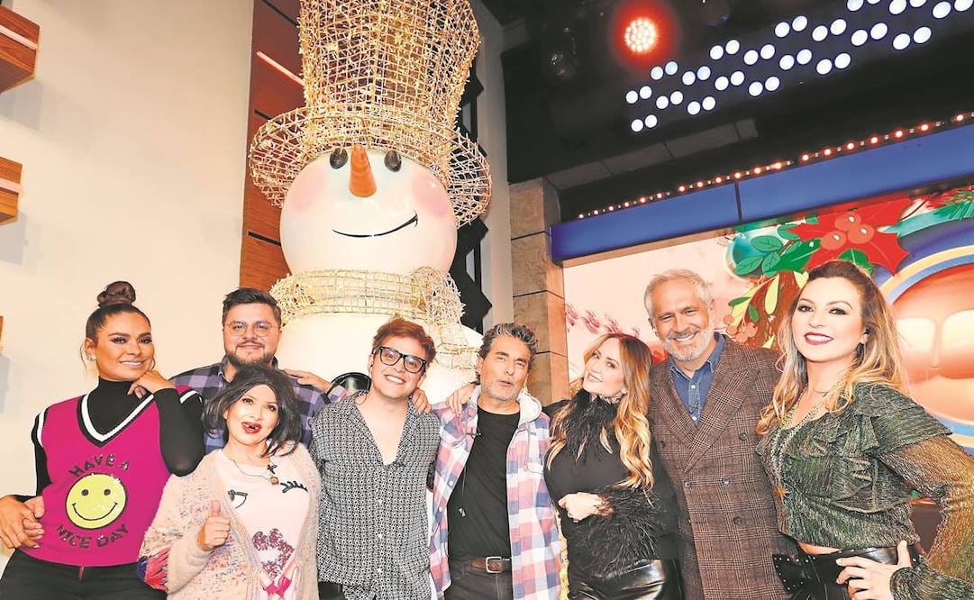 Los conductores celebraron la llegada del Año Nuevo. Foto: Berenice Fregoso/ El Universal