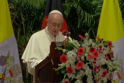 Papa llama a tomar "medidas eficaces" en crisis de los rohinyás