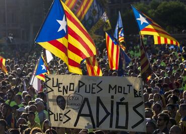 Investigarán a 700 alcaldes de Cataluña por apoyar consulta independentista