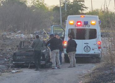 Hallan cuerpo dentro de una camioneta calcinada en Culiacán, Sinaloa