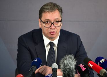 El presidente de Serbia explota con Australia por humillar y maltratar a Novak Djokovic