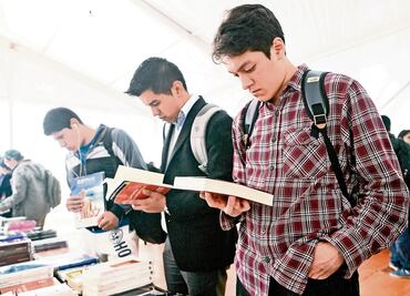 Invitan a mexicanos a maratón de lectura