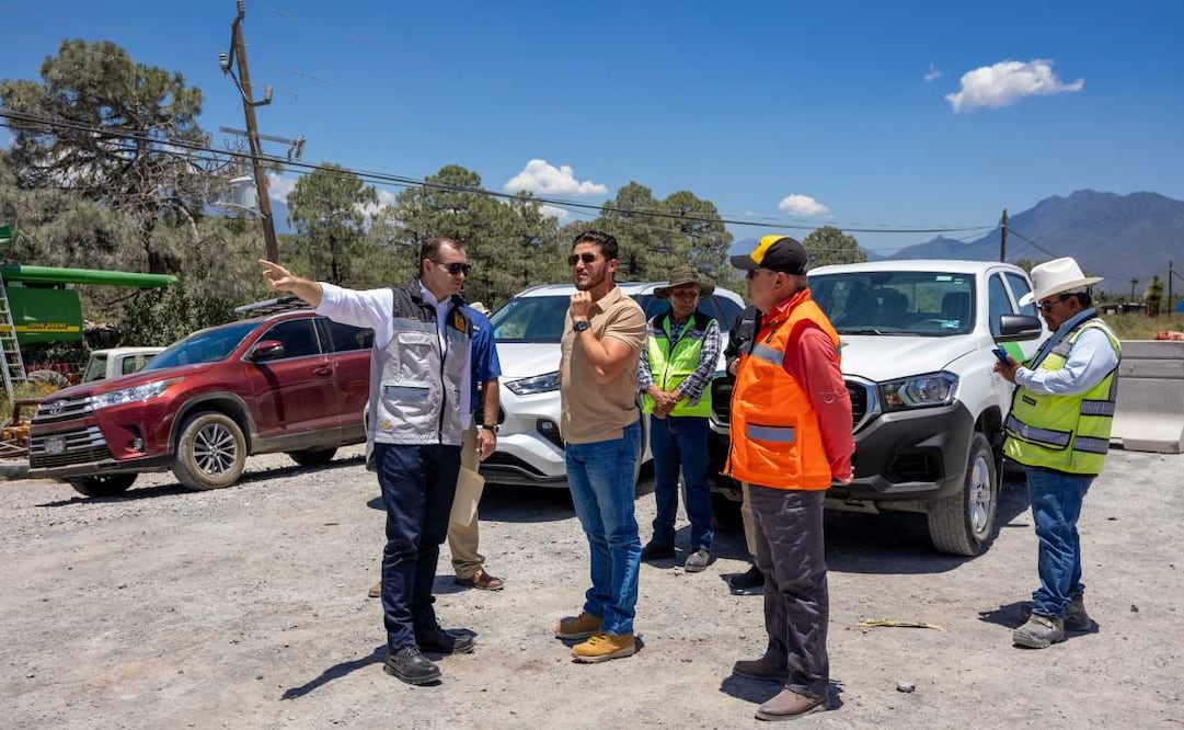 Samuel García supervisa puentes de la Carretera Interserrana; prevé concluir el Tramo 3 este año.
Foto: Especial.