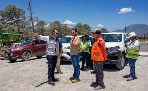 Samuel García supervisa puentes de la Carretera Interserrana; prevé concluir el Tramo 3 este año
