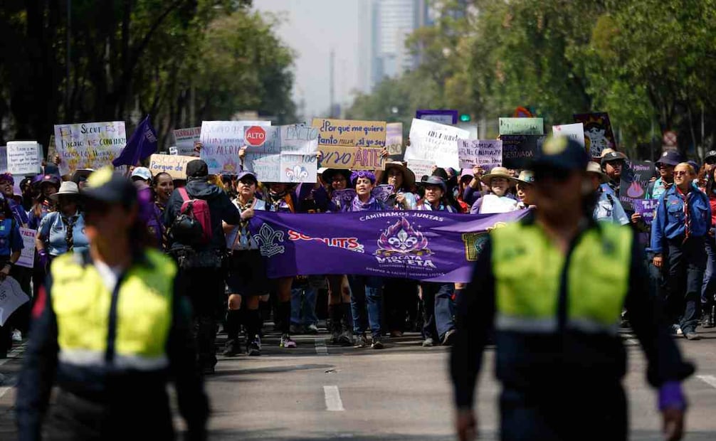 Mujeres policías de la CDMX dan acompañamiento a la marcha por el Día Internacional de la Mujer. 8 de Marzo de 2026/ Foto: Diego Simón. EL UNIVERSAL