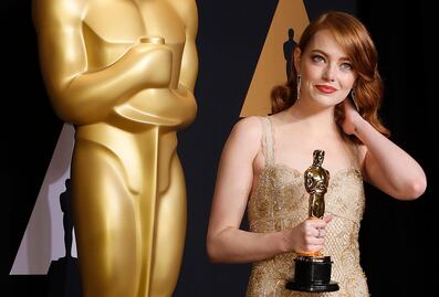 Emma Stone echa más fuego a la polémica del error del Oscar
