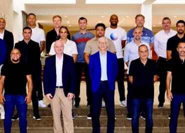 FIFA analiza con Borgetti, Ronaldo y Roberto Carlos el mundial cada dos años