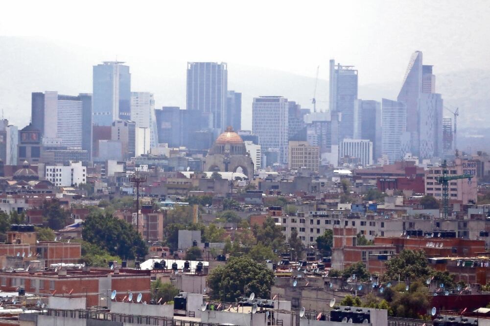 De acuerdo con Sedema, hasta el 29 de abril de 2016 se registraron dos contingencias ambientales; este año va sólo una. (BERENICE FREGOSO. EL UNIVERSAL)