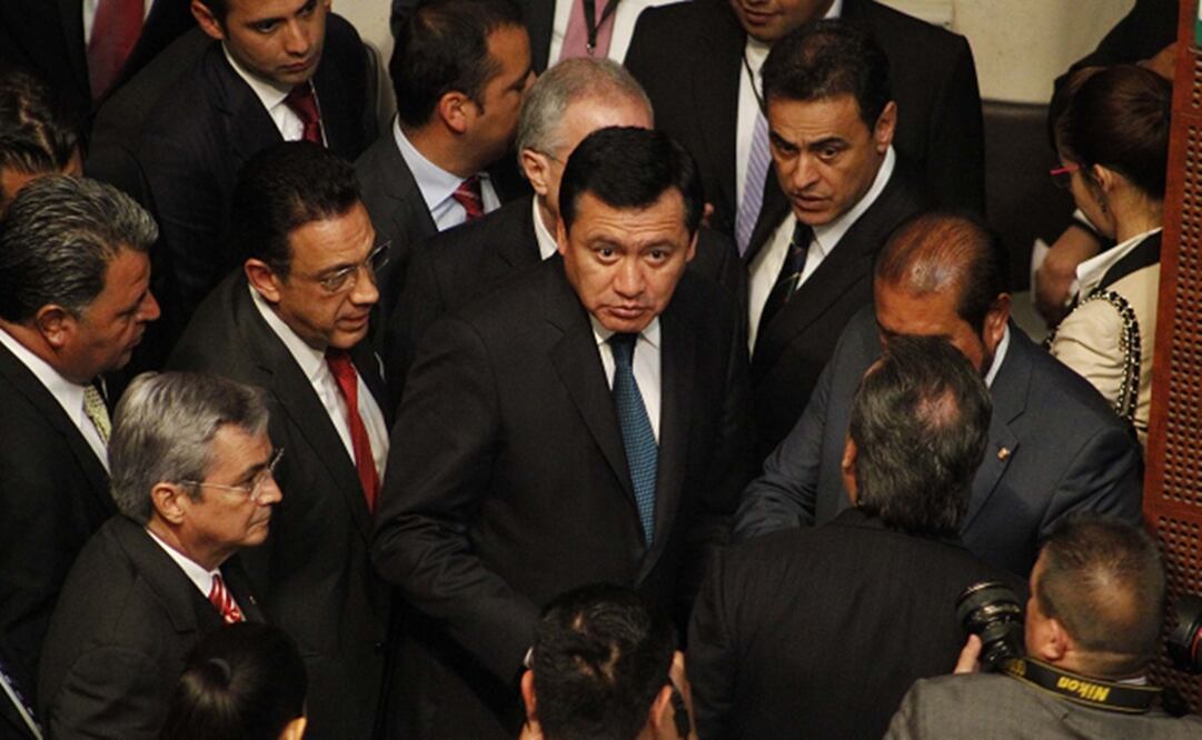 El secretario de Gobernación acudió al Senado de la República a comparecer ante los legisladores como parte de la glosa del Tercer Informe de Gobierno del presidente Enrique Peña Nieto (ARIEL OJEDA. EL UNIVERSAL)