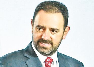 El "góber", en problemas, por boda fifí de funcionario pese a Covid