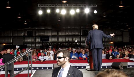 Critican a Trump por episodios violentos