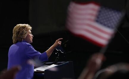 Ex secretario Salazar liderará transición si Clinton gana elecciones 