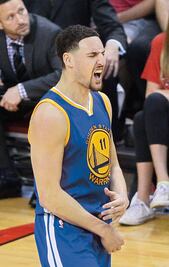 Warriors aplasta a Rockets