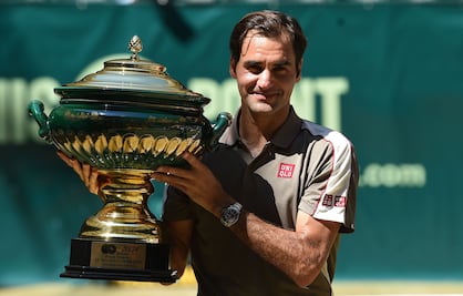 Federer acecha a Jimmy Connors; gana su título 102 de su carrera