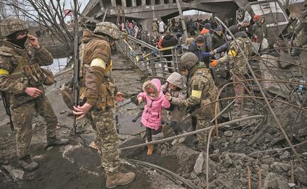 "Hay que pensar en cómo detener la tragedia" en Ucrania, admite Putin